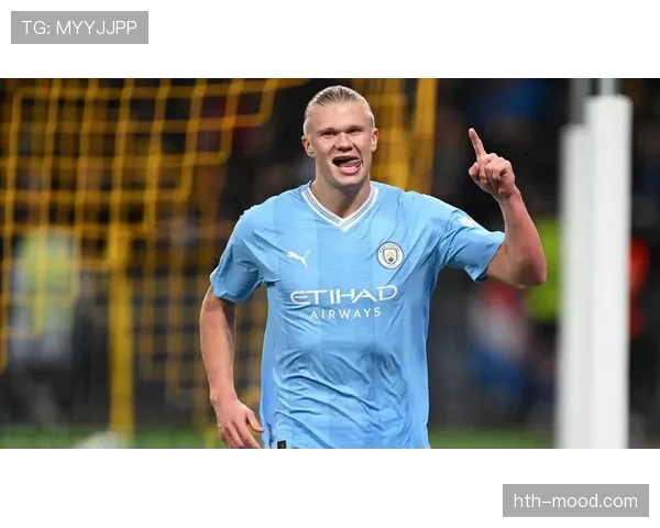 哈兰德与阿尔瓦雷斯轮换出击，曼城锋线火力全开表现抢眼